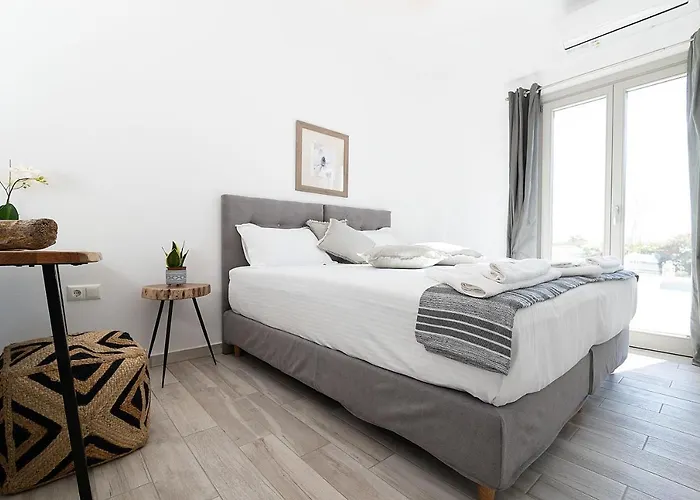 White Pearl Naxos With Private Swimming Pool